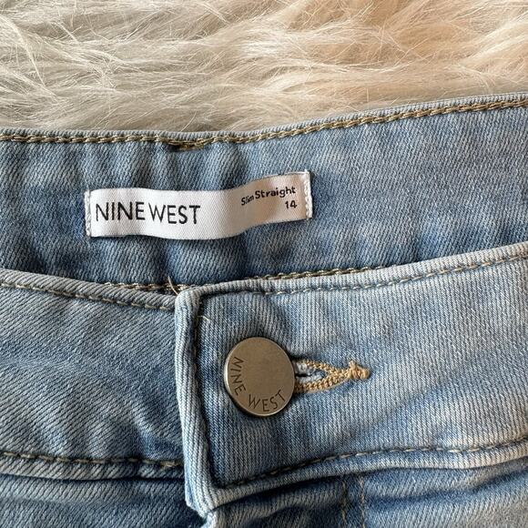 Nine West Jeans Women's 14 Blue Light Wash Denim Slim Straight Leg High Rise - Picture 4 of 9